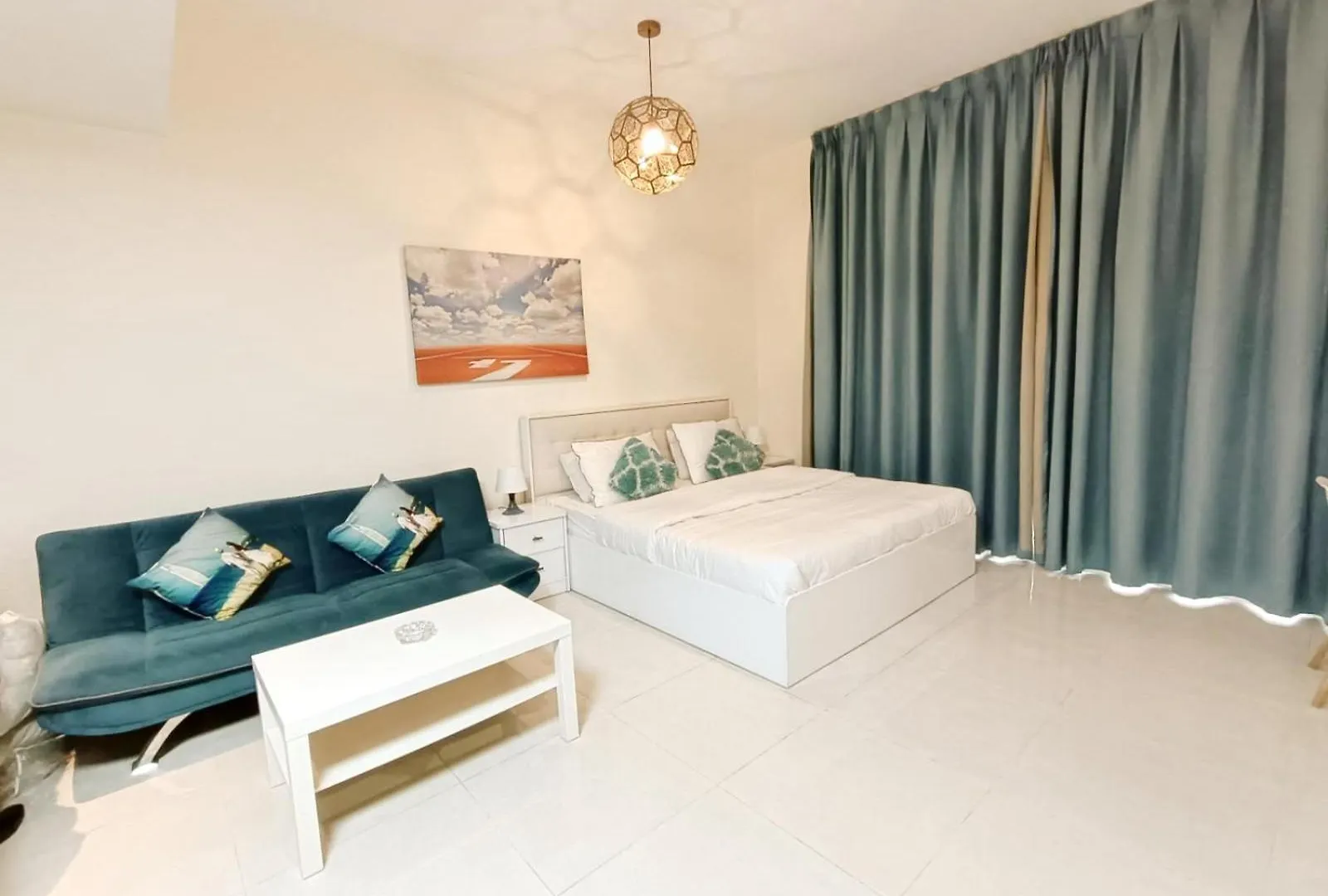 Modern High-Rise Studio In The Heart Of Business Bay Dubai Apartment