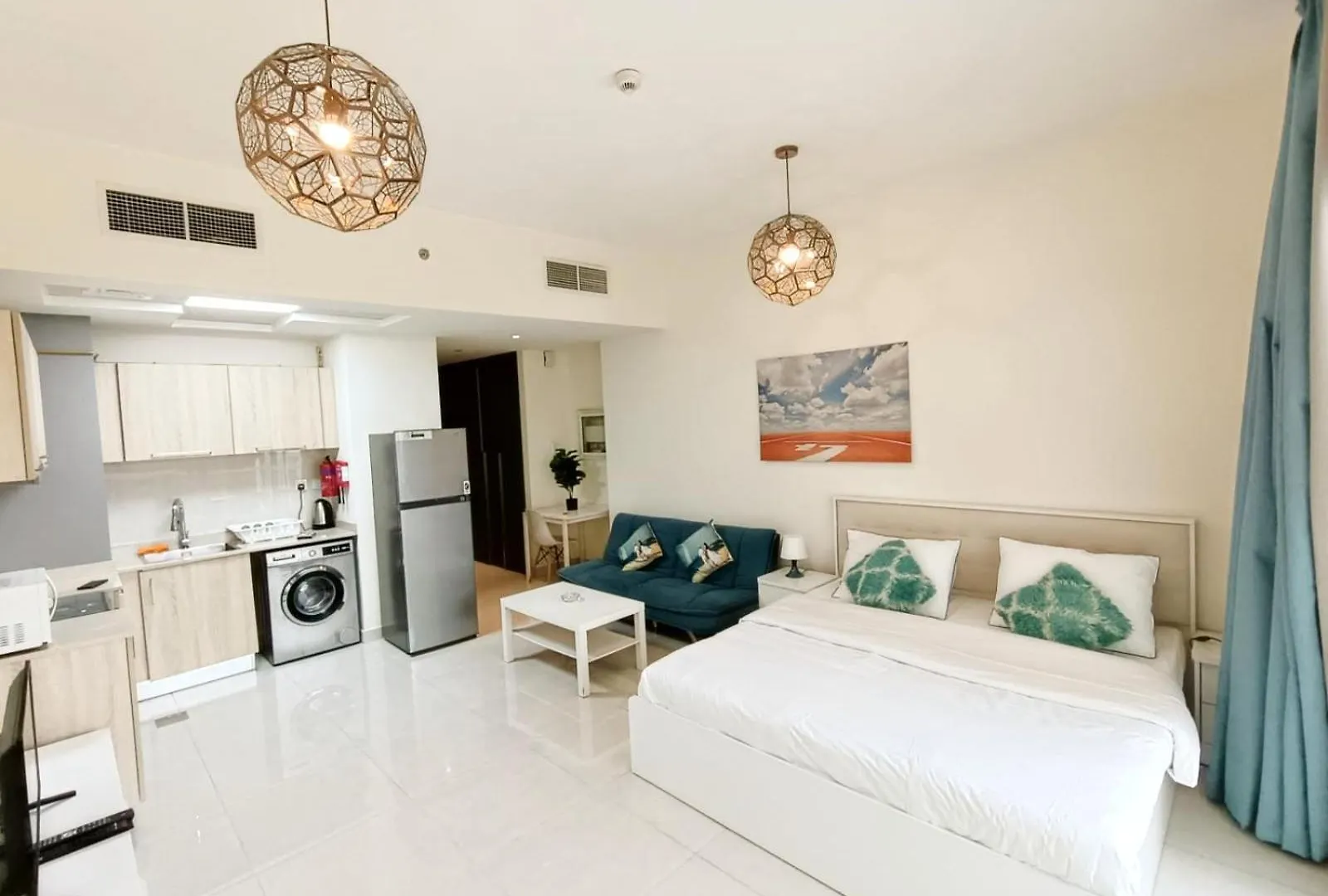 Modern High-Rise Studio In The Heart Of Business Bay Dubai Apartment