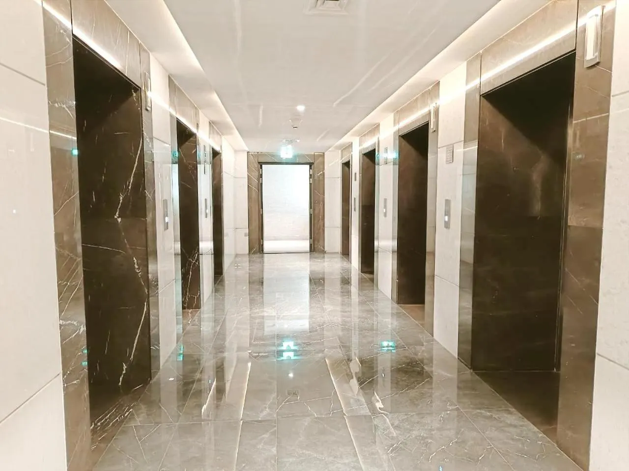 Modern High-Rise Studio In The Heart Of Business Bay Dubai