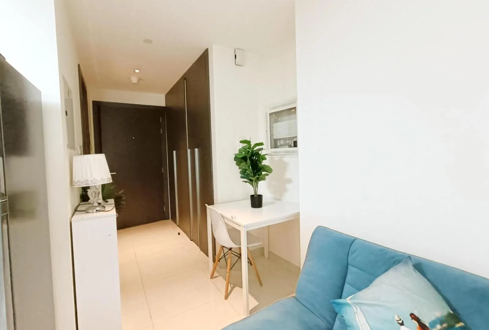 Modern High-Rise Studio In The Heart Of Business Bay Dubai Apartment