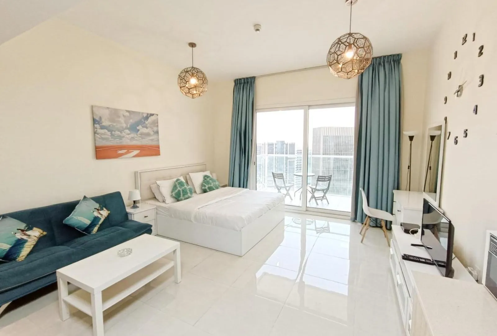 Modern High-Rise Studio In The Heart Of Business Bay Dubai