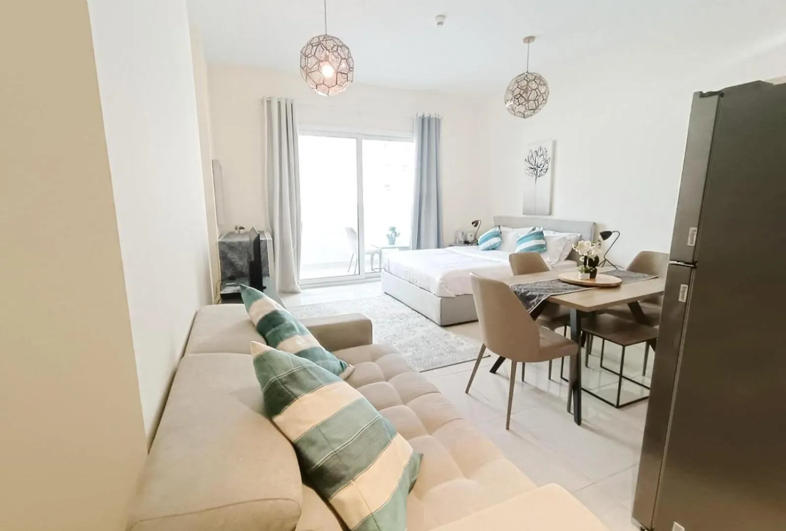 Modern High-Rise Studio In The Heart Of Business Bay Dubai 0*,