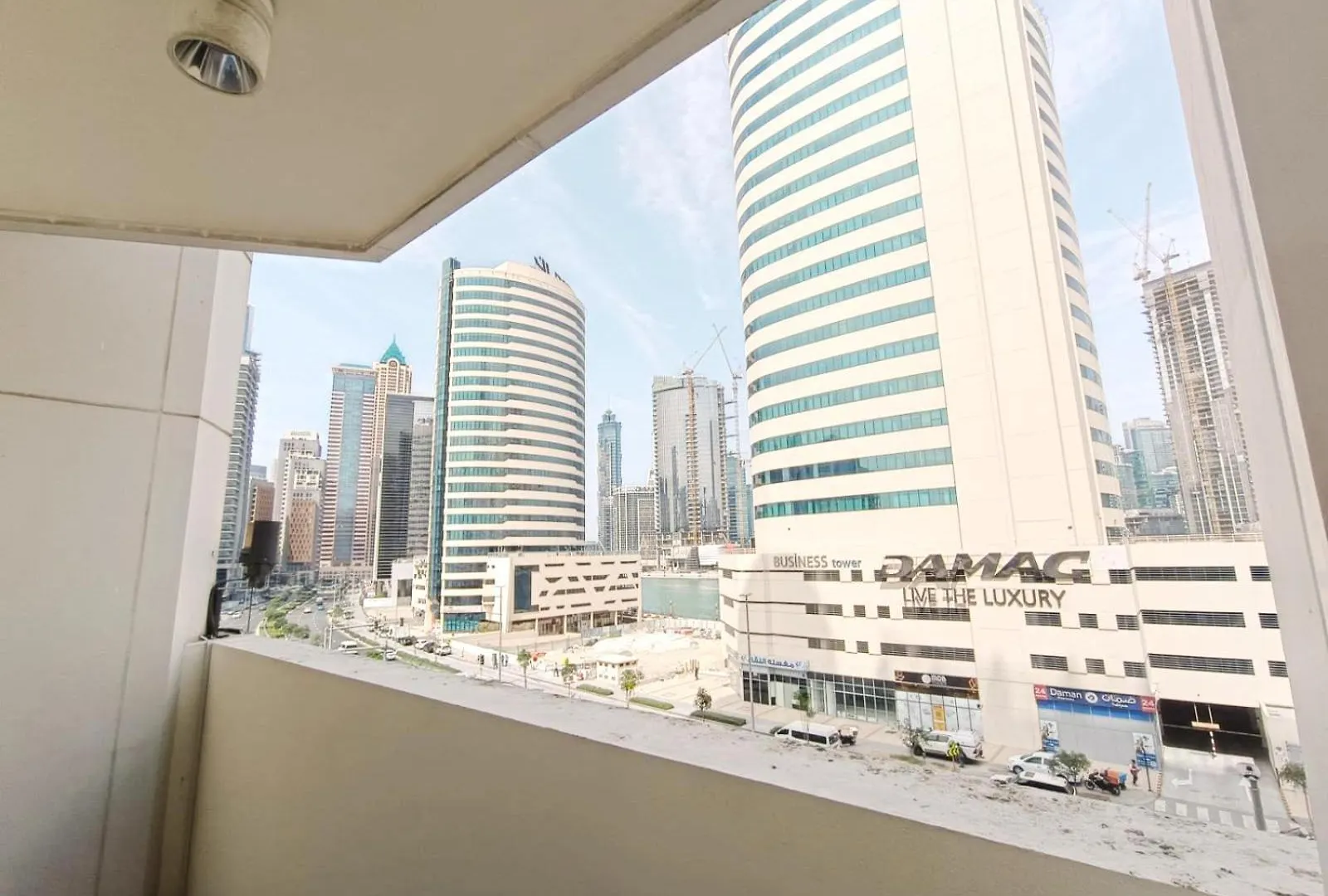 Modern High-Rise Studio In The Heart Of Business Bay Dubai
