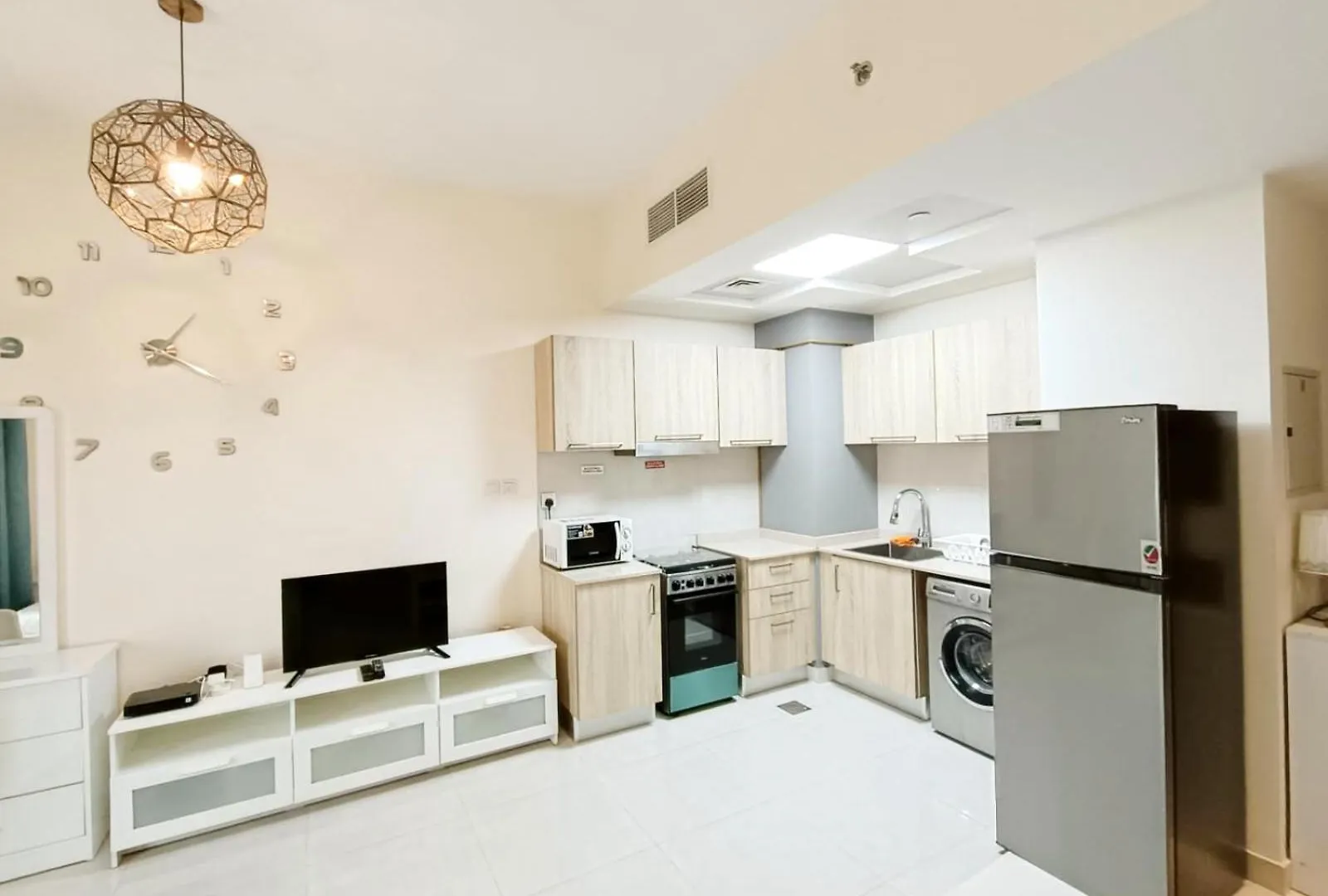 Modern High-Rise Studio In The Heart Of Business Bay Dubaï 0*,