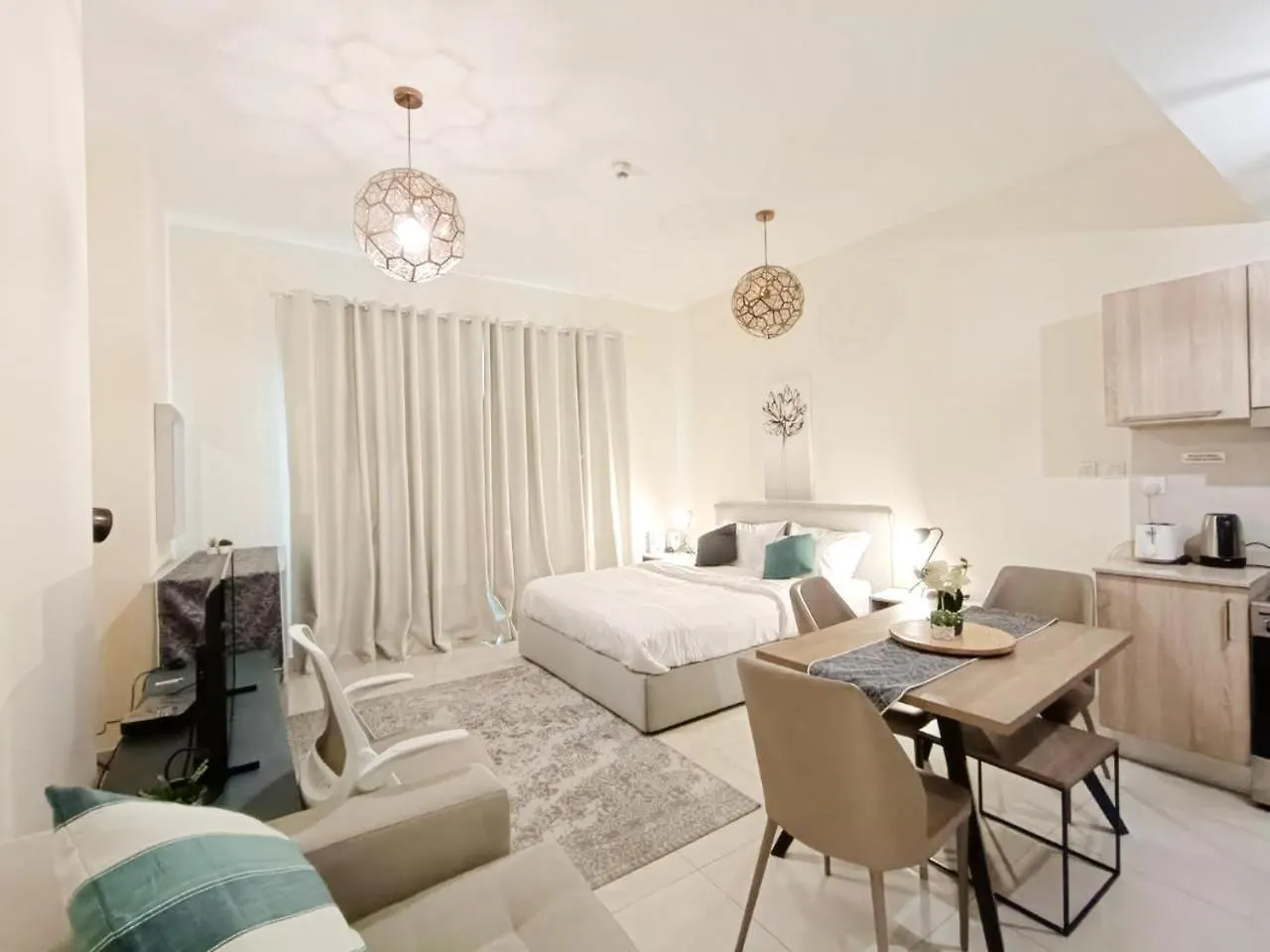 Modern High-Rise Studio In The Heart Of Business Bay Dubaï 0*,  Émirats arabes unis